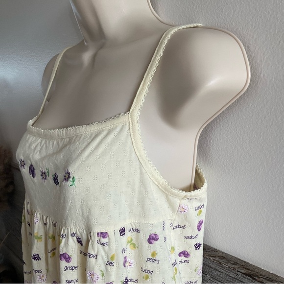 Age Group Intimates Nightgown size medium (F1) Grapes Pears Plums Floral - Picture 5 of 6